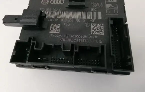 Audi A3 S3 8L Door control unit/module 8T0959792G