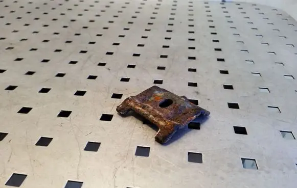 Battery bracket