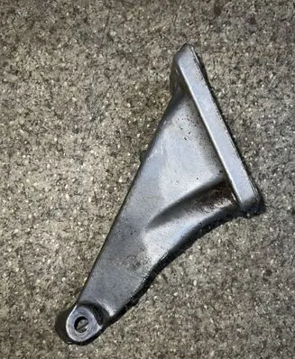 BMW 5 E28 Engine mounting bracket 1127362