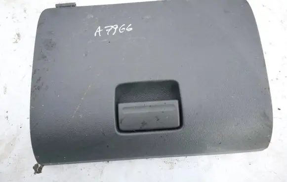 Ford Focus Glove box