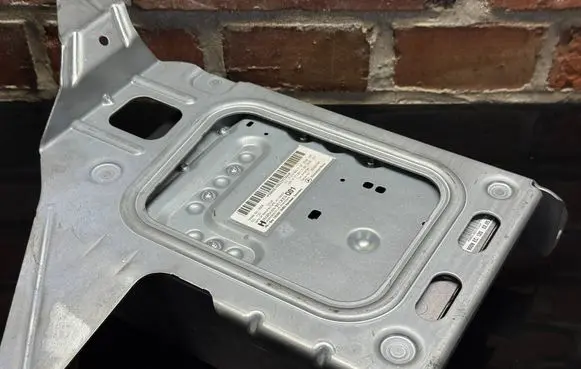 Mercedes-Benz E W212 Sound amplifier A2129007108