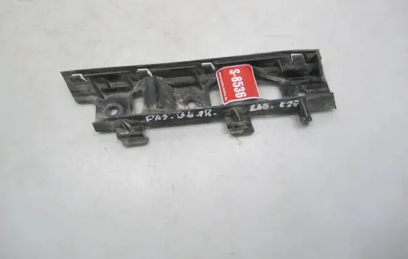 Volkswagen PASSAT B6 Front bumper mounting bracket 3C0807184