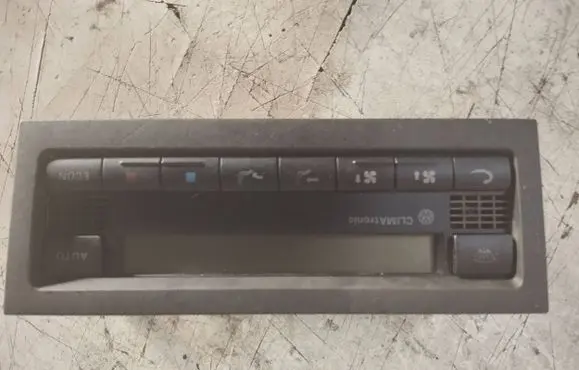 Volkswagen Golf IV Climate control unit