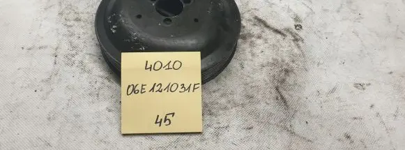 Audi A8 S8 D4 4H Water pump pulley 06E121031F