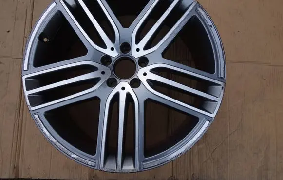 Mercedes-Benz GLS X167 R21 alloy rim A1674015100
