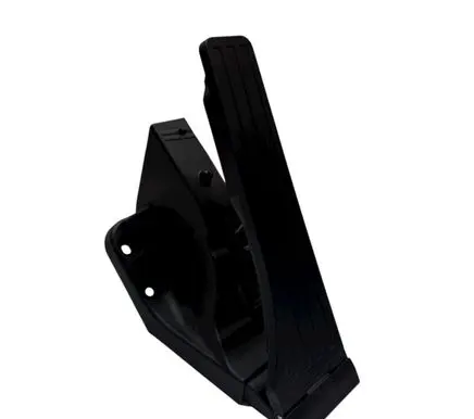 Accelerator throttle pedal
