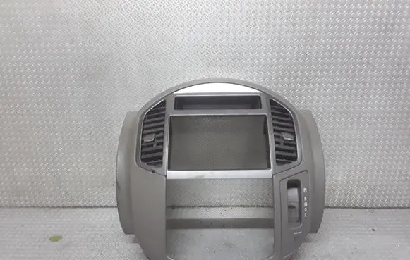 Nissan Prairie Radio/GPS head unit trim 
