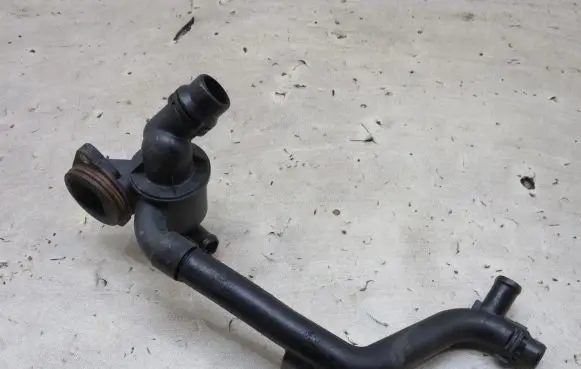 Audi A4 S4 B8 8K Engine coolant pipe/hose 03L121065K