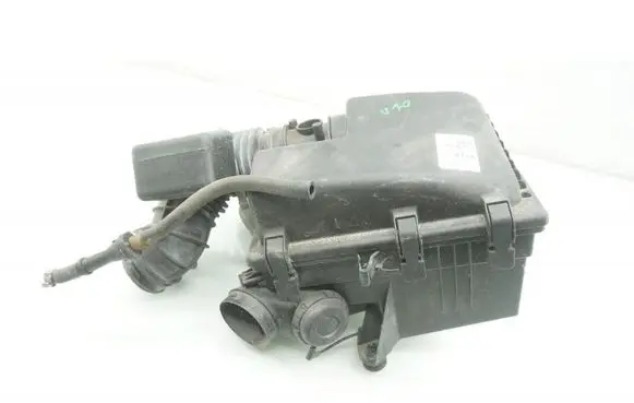 Volvo V70 Air filter box 9179373