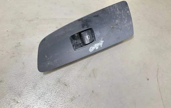 BMW 1 E81 E87 Electric window control switch 6935534 15979800