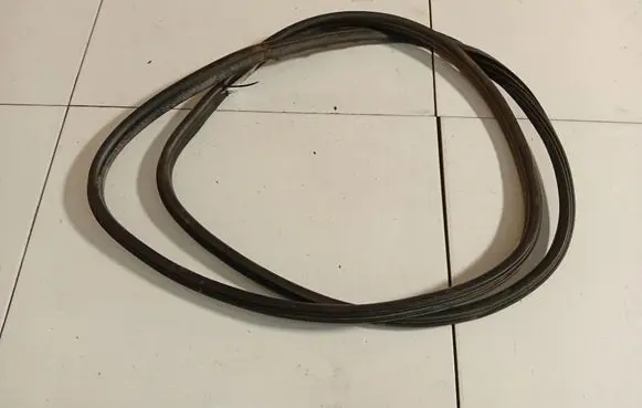 Citroen C4 I Rubber seal front coupe door 