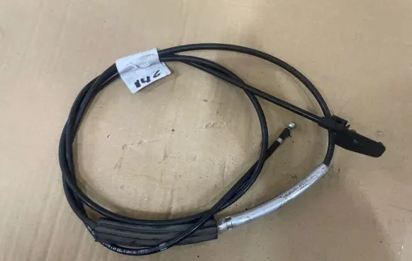 Engine bonnet/hood lock release cable