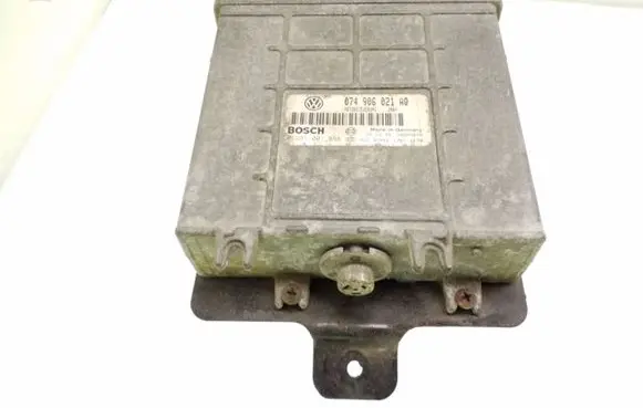 Volkswagen II LT Engine control unit/module 074906021AQ 0281001888