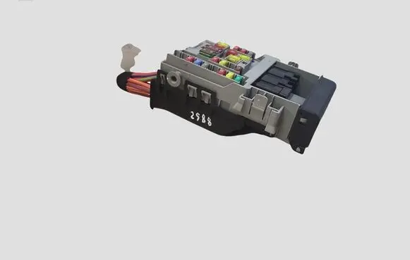 Opel Zafira C Fuse module 13222786