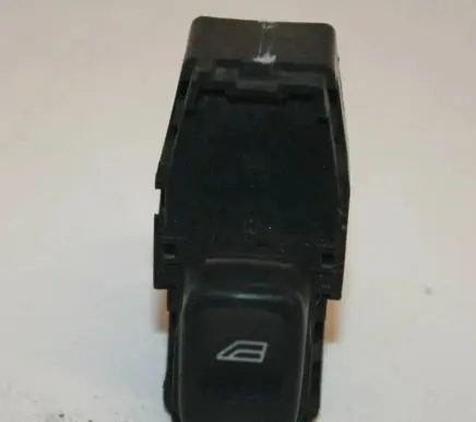 Volvo V50 Electric window control switch 8685288 03W244