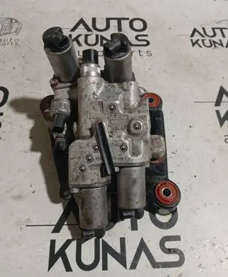 BMW 7 F01 F02 F03 F04 Air suspension compressor 6775258