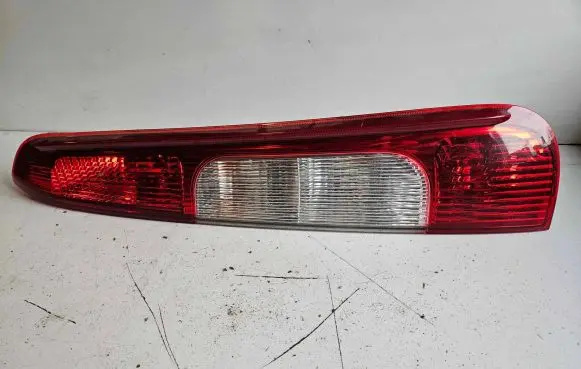 Ford Focus C-MAX Rear/tail lights 02R00F