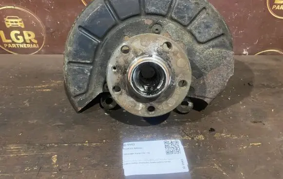 Volkswagen Touran I Front wheel hub spindle knuckle