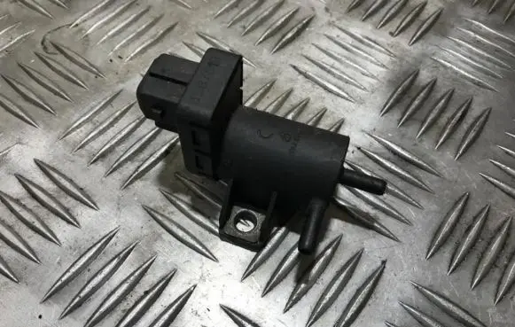 Renault Megane II Turbo solenoid valve 7700113709 35801b