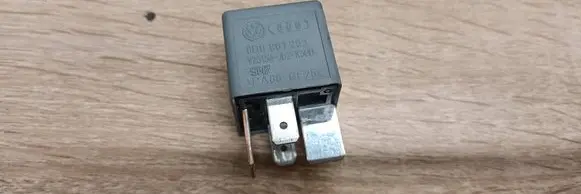 Audi A6 S6 C6 4F Other relay 8D0951253 V231347529300