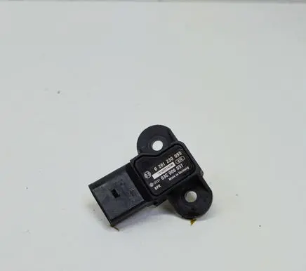 Audi A4 S4 B8 8K Air pressure sensor 03C906051