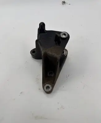 Opel Zafira C Gearbox mounting bracket 13248665