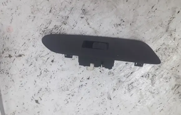 Toyota Auris 150 Electric window control switch
