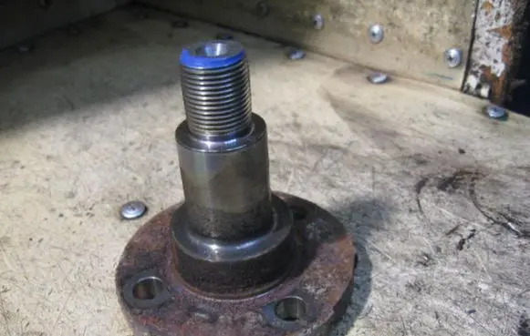 Seat Arosa Stub axle 