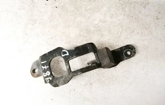 Radiator mount bracket