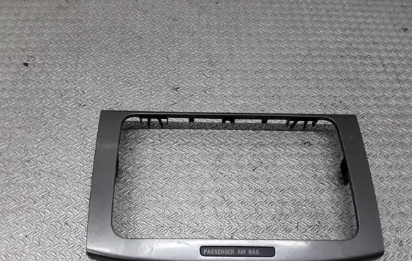 Volkswagen PASSAT B6 Radio/GPS head unit trim 3C0858069AC