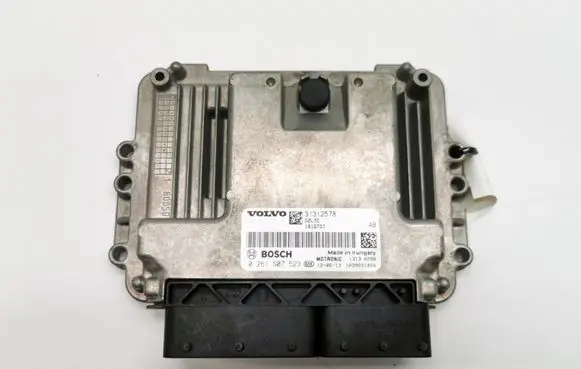 Volvo V60 Engine control unit/module 3132578