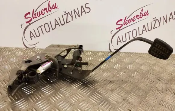 Clutch pedal
