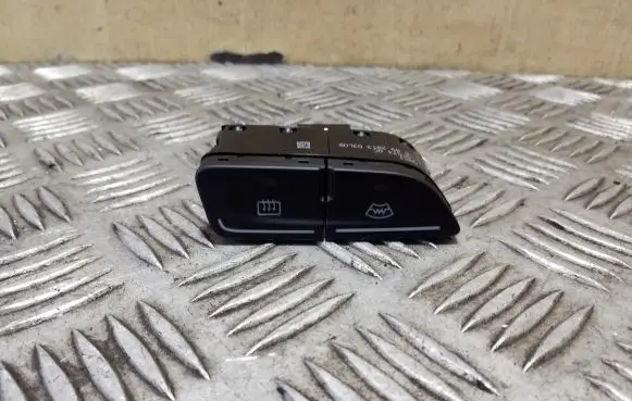 Ford Kuga II Windscreen/window heater switch AM5T18K574AC