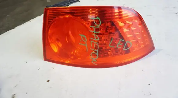 Volkswagen Phaeton Rear/tail lights