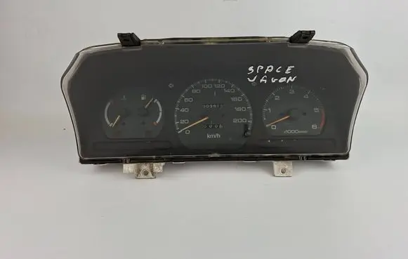 Mitsubishi Space Wagon Speedometer (instrument cluster) MB680130