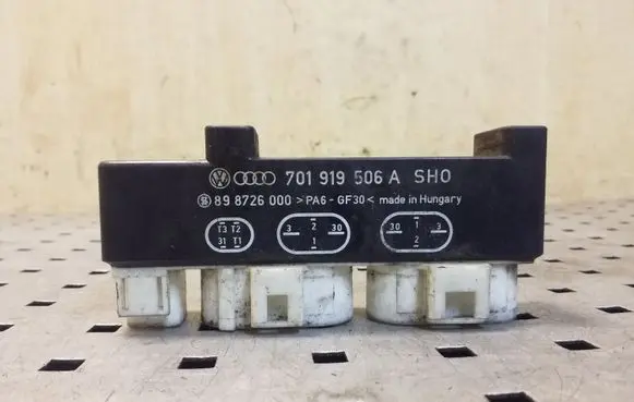 Coolant fan relay