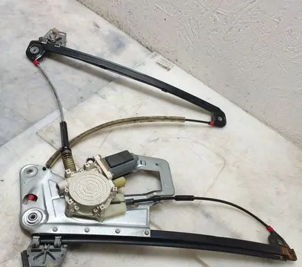 BMW 5 E39 Front door window regulator with motor 8252391