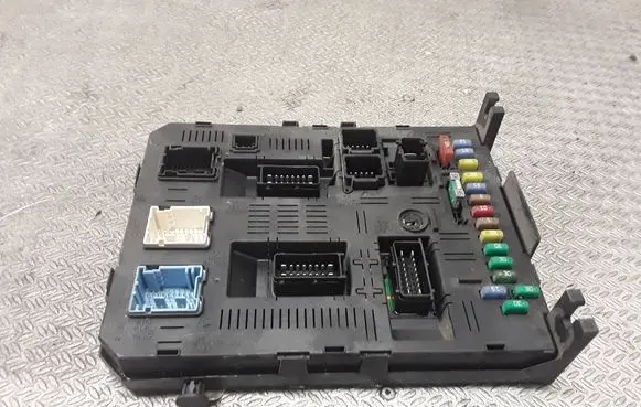 Citroen C5 Comfort/convenience module 9660105880 BSI2004H04 01190405