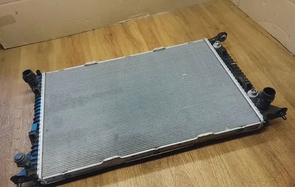 Porsche Macan (95B) Coolant radiator 95B121251A