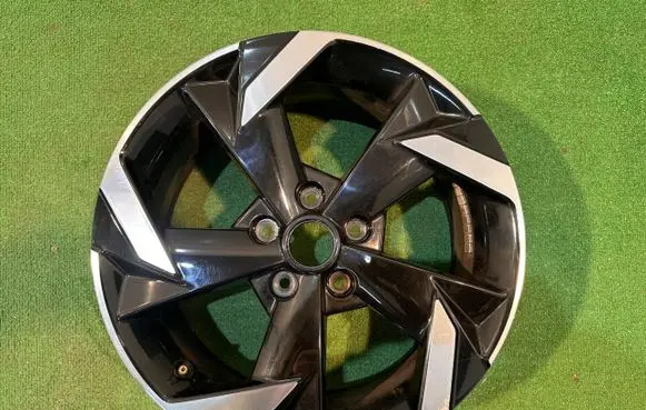 Nissan Juke II F16 R17 alloy rim 