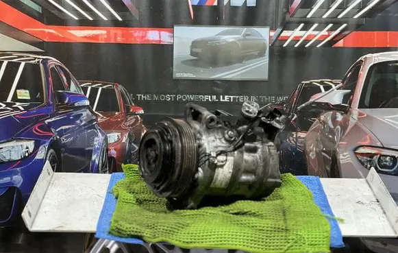 Mercedes-Benz E W213 Air conditioning (A/C) compressor (pump) A0008304500