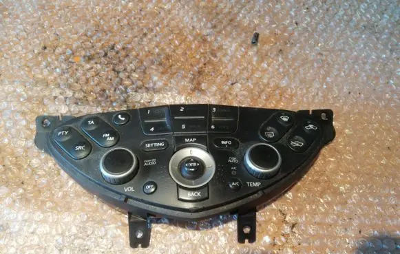 Nissan Primera Climate control unit 20860722H 28395AV620