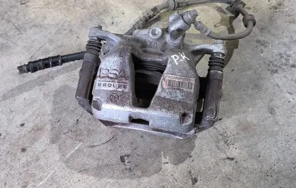 Peugeot 308 Front brake caliper 6C837C 78TGX80556561T
