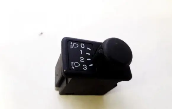 Headlight level height control switch