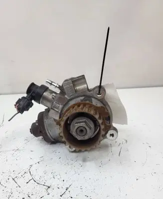 Citroen DS4 Fuel injection high pressure pump 9811347380 0445010739