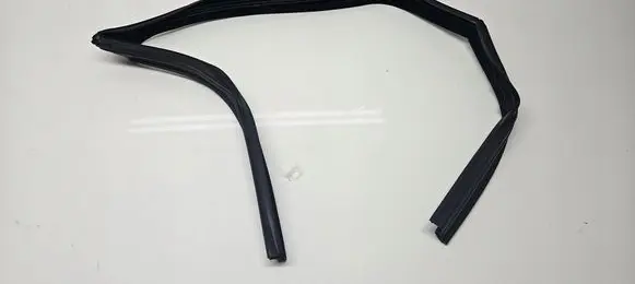 Jaguar XF X260 Rubber seal loading door window/glass T2H1233