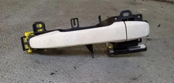 Toyota Verso Front door exterior handle