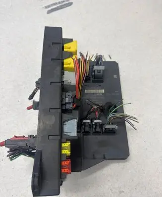 Mercedes-Benz Sprinter W906 Fuse module A9069006303 A9069024301
