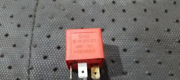 Audi A6 S6 C5 4B Other relay 899519000 443919578C