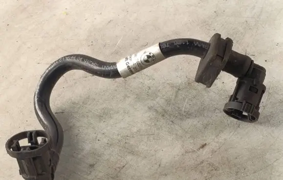 BMW 4 F32 F33 Vacuum line/pipe/hose 7602047